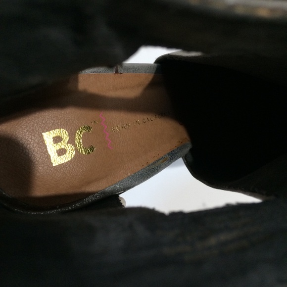 BC Born in California Metallic Cutout Ankle Bootie - Picture 12 of 12